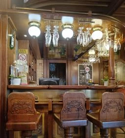 Mathias Pizzeria Söröző Pub