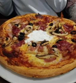 Max Kávézó & Pizzéria