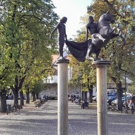 Szent Márton & a koldus szobor, Nagymaros - Egyéb