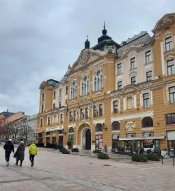 Pécsi Széchenyi tér