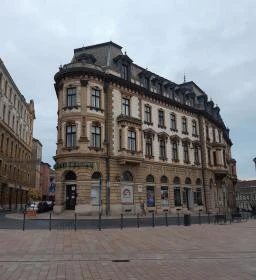 Pécsi Széchenyi tér