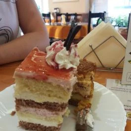 Pingvin Cukrászda Vác - Egyéb