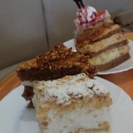 Pingvin Cukrászda Vác - Egyéb