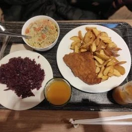 Pingvin Étterem, Komárom - Étel/ital