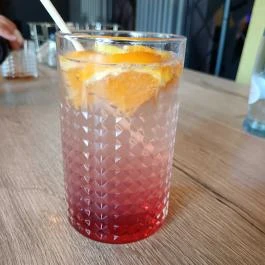 PizzaBox Lakitelek - Étel/ital