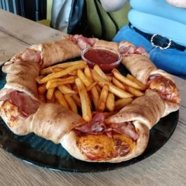 PizzaBox Lakitelek - Étel/ital