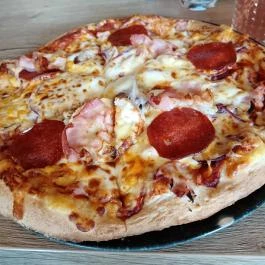 PizzaBox Lakitelek - Étel/ital