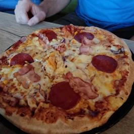 PizzaBox Lakitelek - Étel/ital