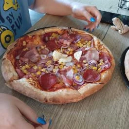 PizzaBox Lakitelek - Étel/ital