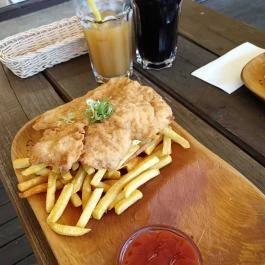 Sarok Vendéglő, Balatonlelle - Étel/ital