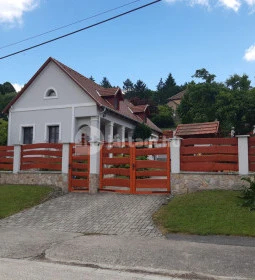 Teca Kocsmája, Klastrom Söröző