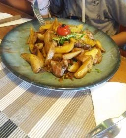 Thirty's Étterem & Pizzéria