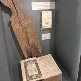 Memento Mori, Vác - Egyéb