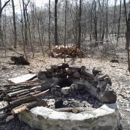 Vörös-kő, Tahitótfalu - Egyéb