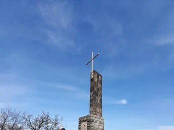 Vörös-kő Tahitótfalu