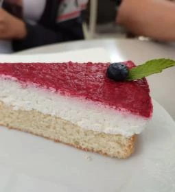 Zsúr Café & Fagylaltozó