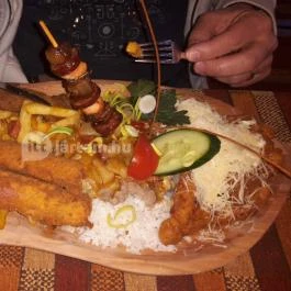 Hármaskönyv Fogadó étterme, Alsópetény - Étel/ital