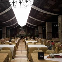 Puchner Kastélyszálló, Bikal - Vendéglátás