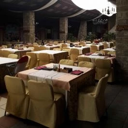 Puchner Kastélyszálló, Bikal - Vendéglátás