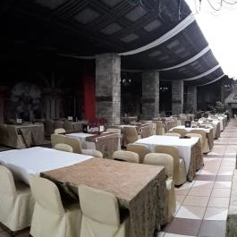 Puchner Kastélyszálló, Bikal - Vendéglátás