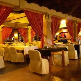 Puchner Kastélyszálló, Bikal - Vendéglátás