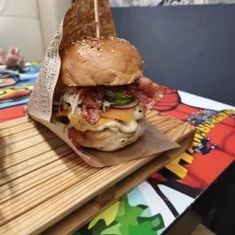 Hamburger Ház Balatonlelle - Étel/ital