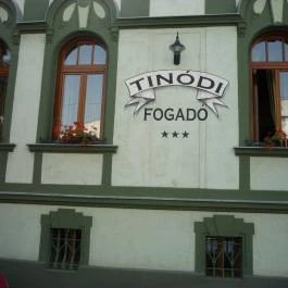 Tinódi Hotel & Étterem Sárvár - Külső kép