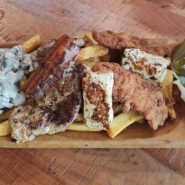 István Grill & Fagylaltkert Balatonmáriafürdő - Étel/ital