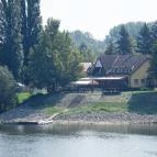 Vizafogó Panzió étterme Baja - Külső kép