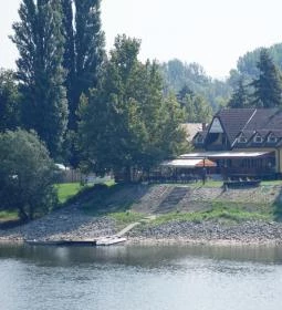 Vizafogó Panzió étterme