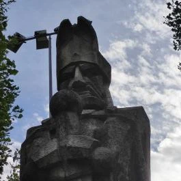 Attila szobra Sopron - Egyéb