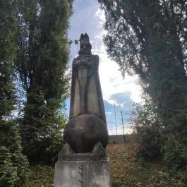 Attila szobra Sopron - Egyéb