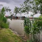 Bokodi-tó - lebegő falu Oroszlány - Egyéb