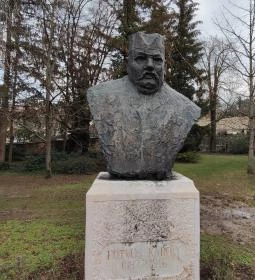 Eötvös Károly Megyei Könyvtár