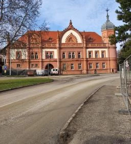 Eötvös Károly Megyei Könyvtár