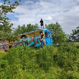 A Földből kitörő metrókocsi Csákberény - Egyéb