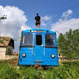 A Földből kitörő metrókocsi Csákberény - Egyéb