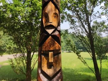 Honfoglalás emlékoszlop Visegrád