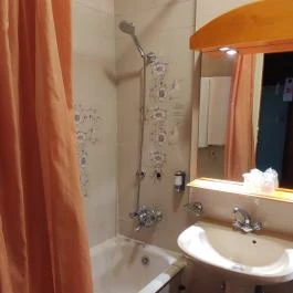 Hotel Benczúr, Budapest - Egyéb