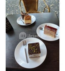 Hóvirág Fagylaltbár