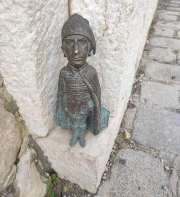 Kolodko: a Vár őrzője miniszobor