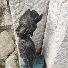 Kolodko: a Vár őrzője miniszobor Veszprém - Egyéb