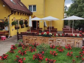 Platán Panzió Dobogókő