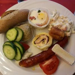 Royal Club Hotel, Visegrád - Vendéglátás