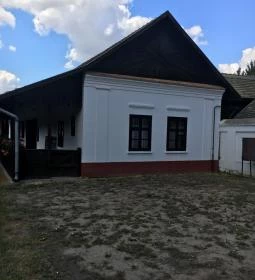 József Attila Városi Könyvtár és Múzeum