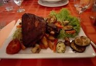 Szikra Galéria Étterem, Kávézó & Rendezvényház Jászberény