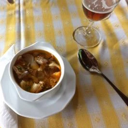 Szikla Falatozó & Pince Budaörs - Étel/ital