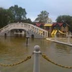 Relaxo Apartmanház Cserkeszőlő - Medence/kert