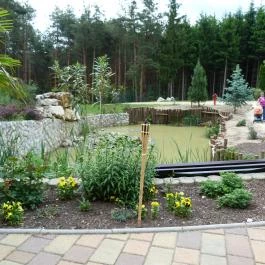 Gosztola Gyöngye-az erdő szállodája Gosztola - Medence/kert