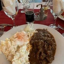 Corner-Szerb Étterem Szentendre - Étel/ital